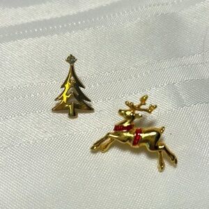 REINDEER & Tree Duo Christmas pins